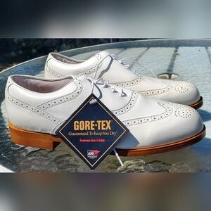 ETONIC VINTAGE MEN'S GOLF SHOES. WHITE. LNWT. 9W. USA. LEATHER. SPIKES.